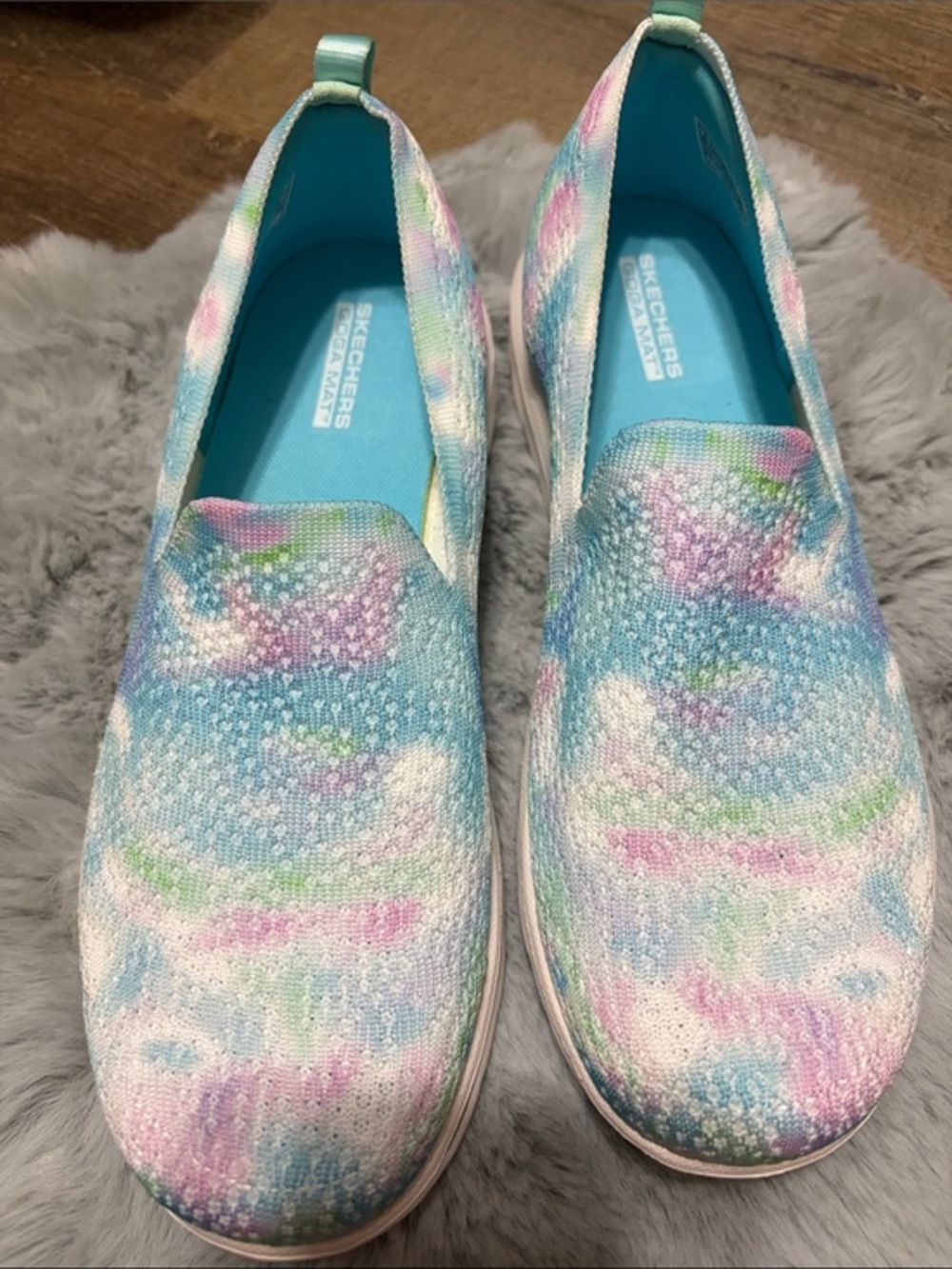 Skechers Goga mat Multi-Color Slip-On Sneakers